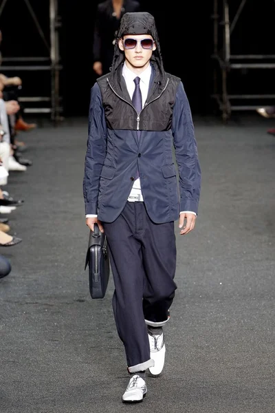 Look 43